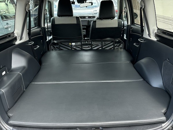 車中泊 室内レイアウト編：荷室を“快適なベッド空間”に仕上げるコツ